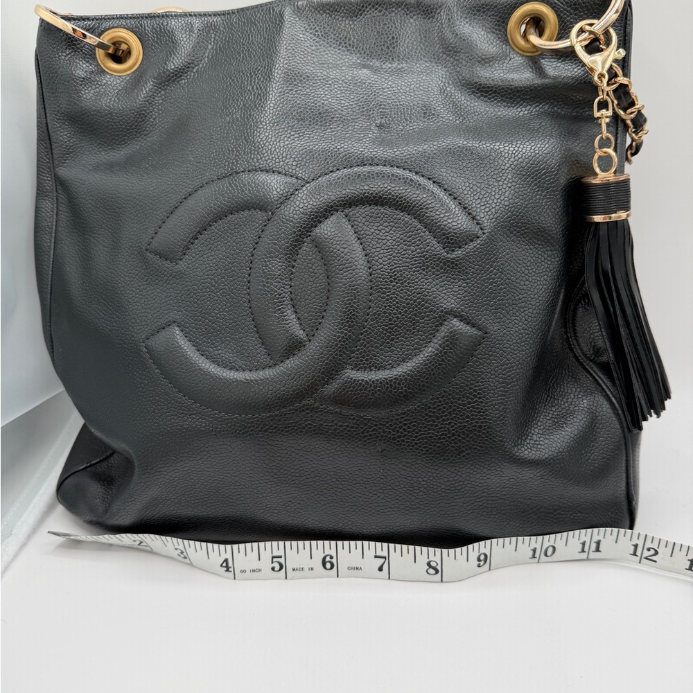 CHANEL Authentic Caviar Tote Bag - Picture 5 of 16